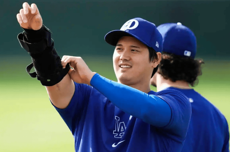 LA Dodger DH Shohei Ohtani warming up.